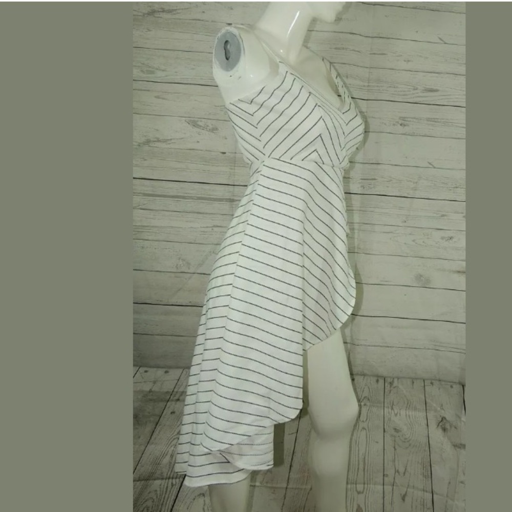 Akira asymmetrical hi-low formal top sleeveless - Picture 4 of 6